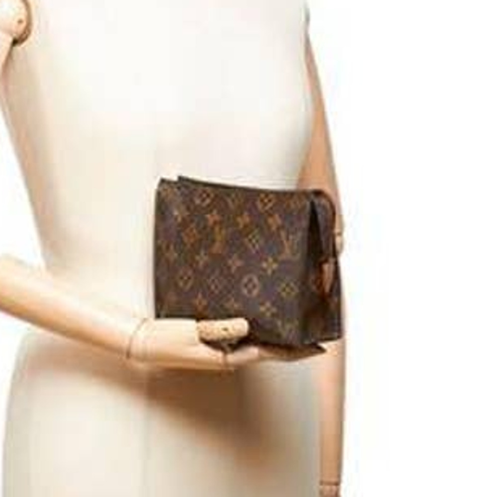 💎✨BEAUTIFUL✨💎AUTHENTIC Louis Vuitton Pochette Toilette